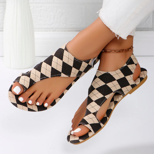 Flats Clip Toe Sandals